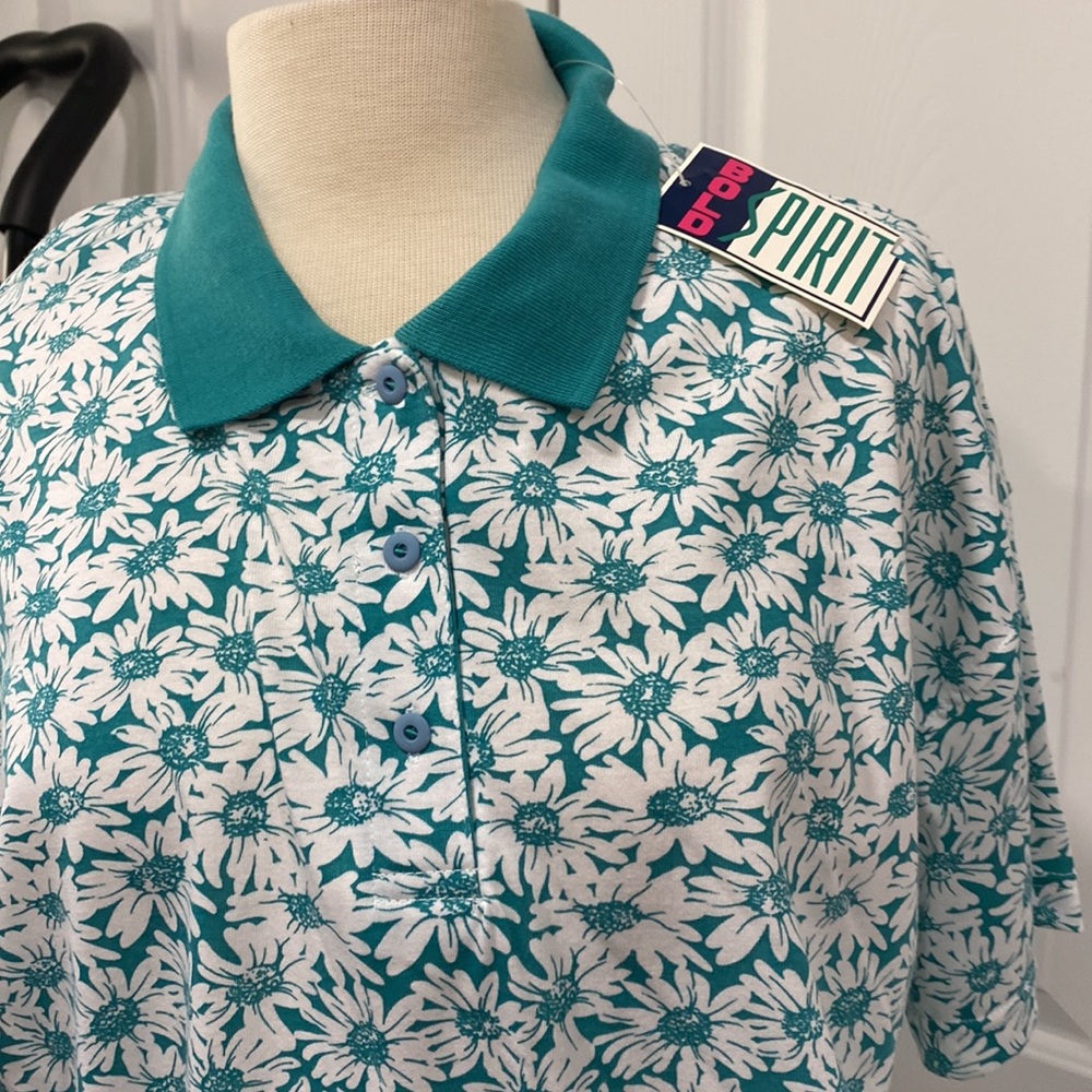 NEW WITH TAGS 🏷️ BLOUSE 👚 - Picture 2 of 5